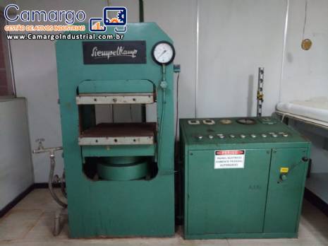 Prensa hidr�ulica 25 t Siempelkamp