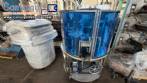 Envasadora dosadora rotativa seladora atuom�tica para copos potes frascos Milainox MB-1
