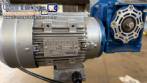 Envasadora dosadora rotativa seladora atuom�tica para copos potes frascos Milainox MB-1
