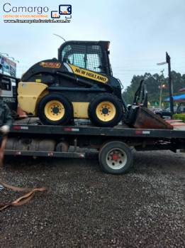 Mini carregadeira New Holland